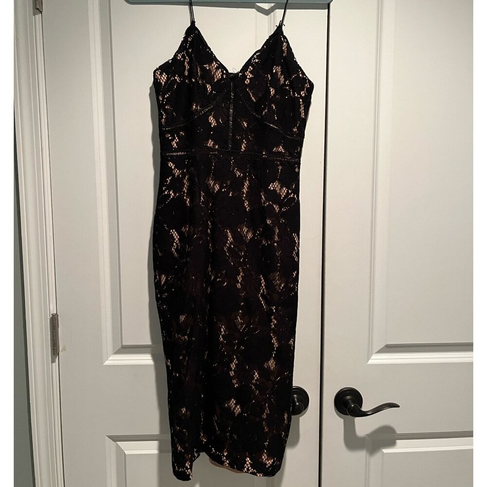 Black Jarlo Cami Strap Allover Floral Lace Midi Dress, size 4